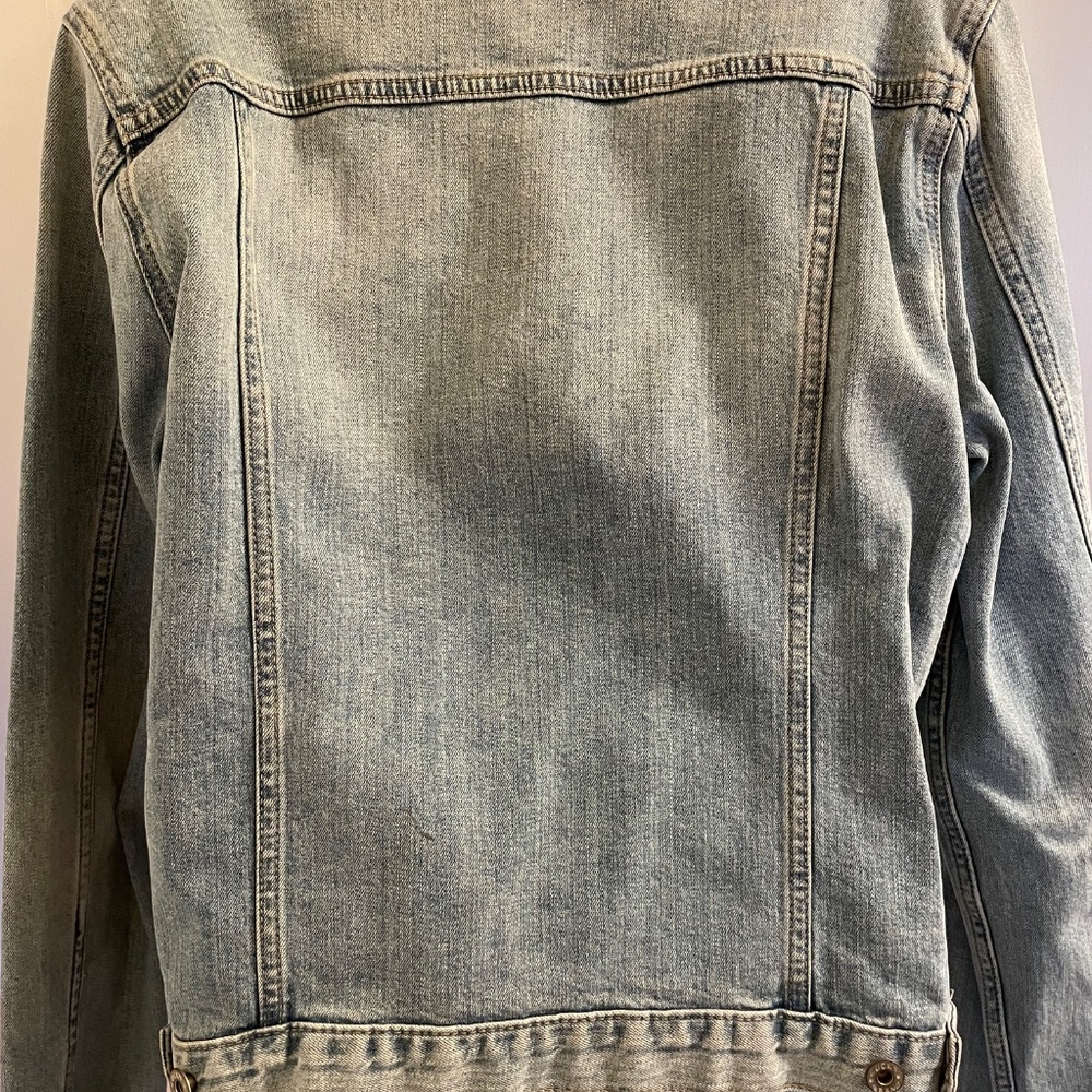 Woman’s Denim Jacket - Picture 4 of 6